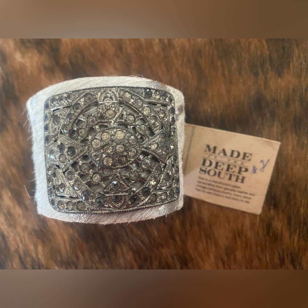 NWT MADE In The DEEP SOUTH White Leather Cowhide History Involved Bracelet Cuff